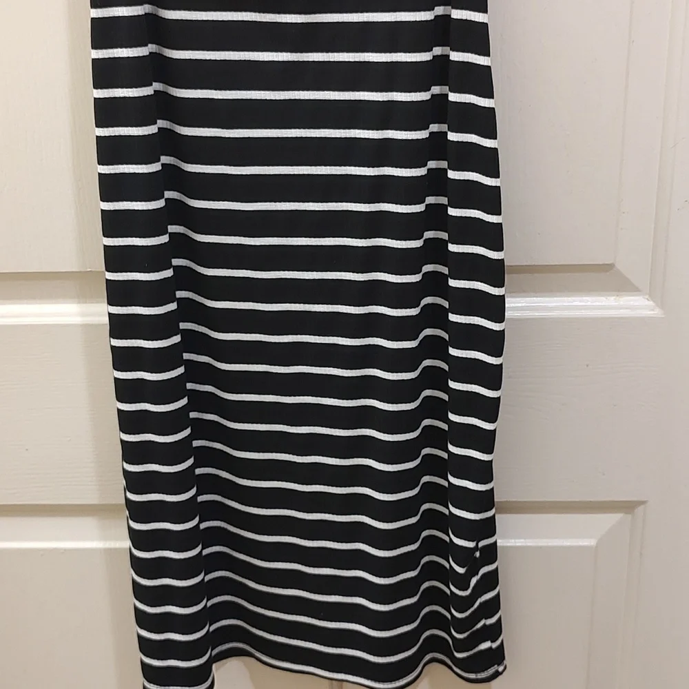 Off Shoulder JC dress - Picture 4 of 7